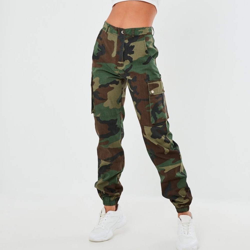 NWT Missguided camo cargo pants